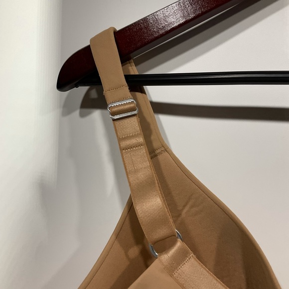 Ambrielle darker tan bra with adjustable straps; 3 hook & eye closure fasterners - Picture 9 of 11